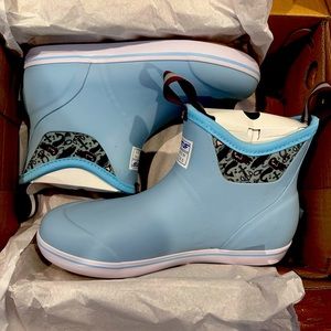 Women’s Salmon Sisters Ankle Deck Boot Size 10 Brand New